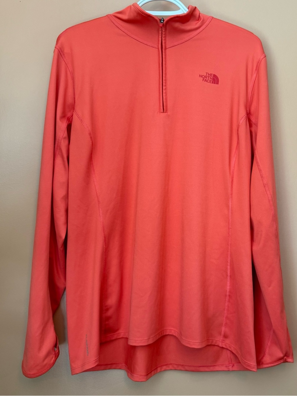 The North Face Women’s XL FlashDry Coral 1/4 Zip Athletic Pullover Thumbholes